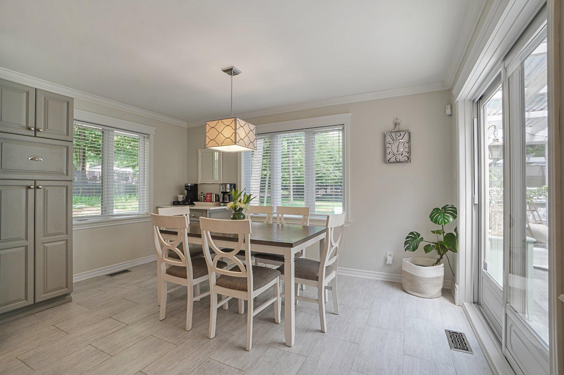 









2540


Rue Westwood

,
Saint-Lazare,




QC
J7T0A1

