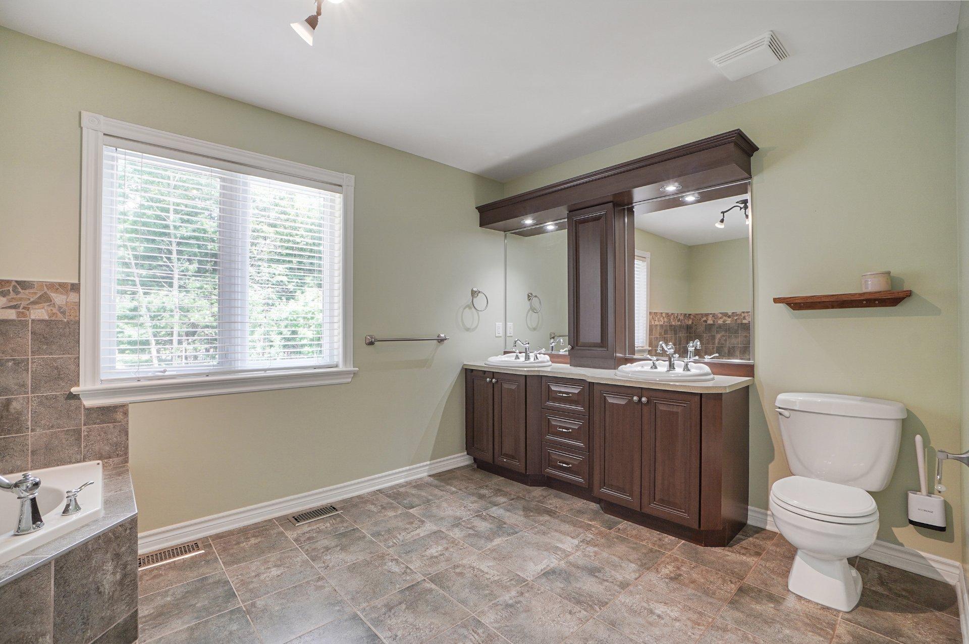 









2540


Rue Westwood

,
Saint-Lazare,




QC
J7T0A1

