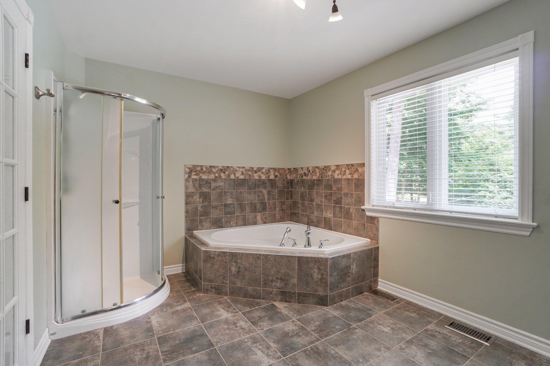 









2540


Rue Westwood

,
Saint-Lazare,




QC
J7T0A1

