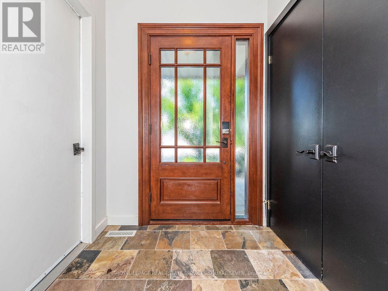 












234 SEWELL DRIVE

,
Oakville,




Ontario
L6H1E4

