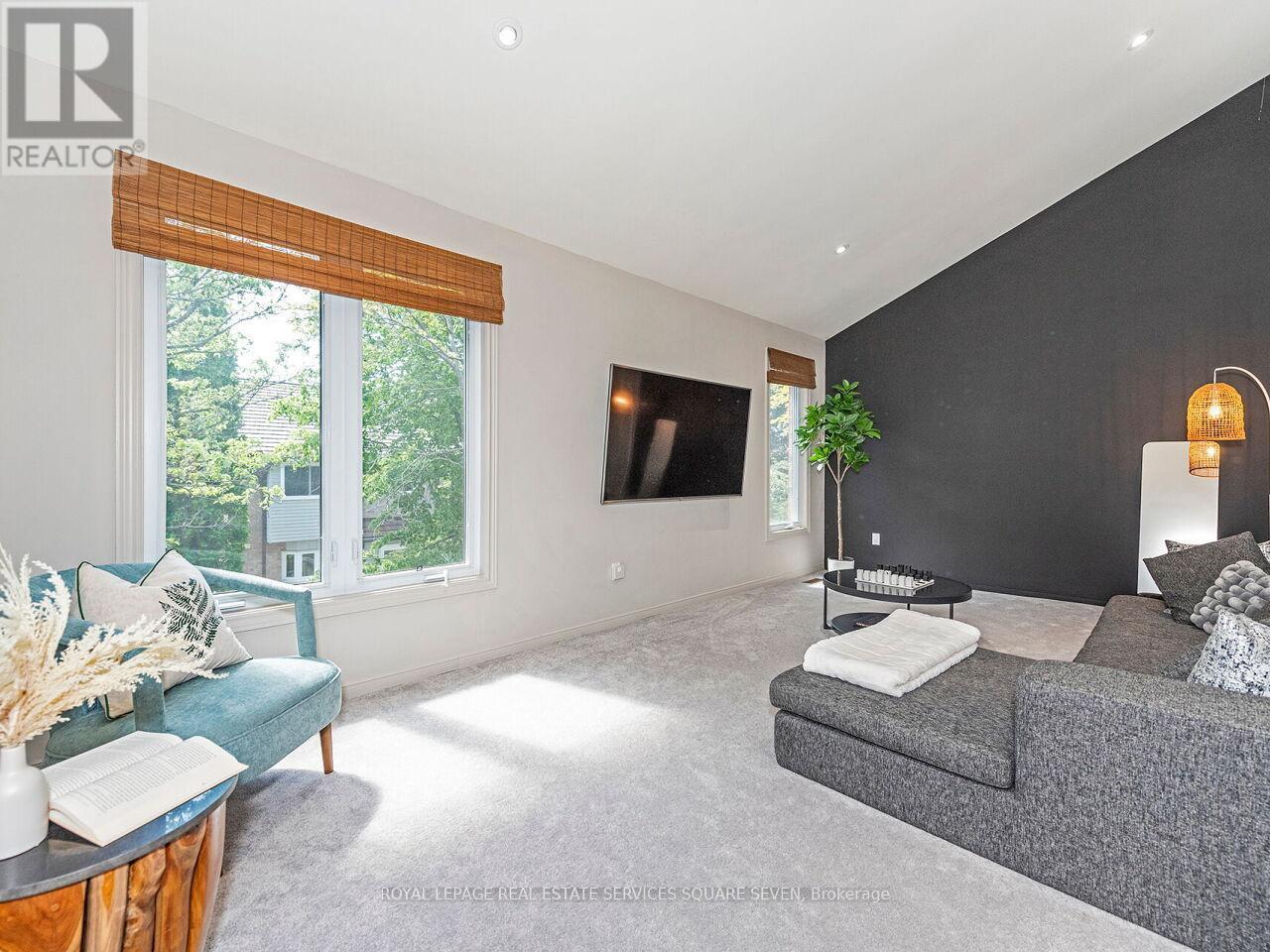 












234 SEWELL DRIVE

,
Oakville,




Ontario
L6H1E4


