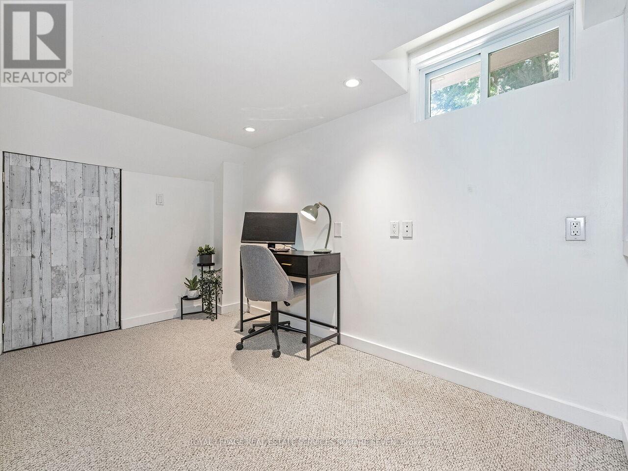 












234 SEWELL DRIVE

,
Oakville,




Ontario
L6H1E4


