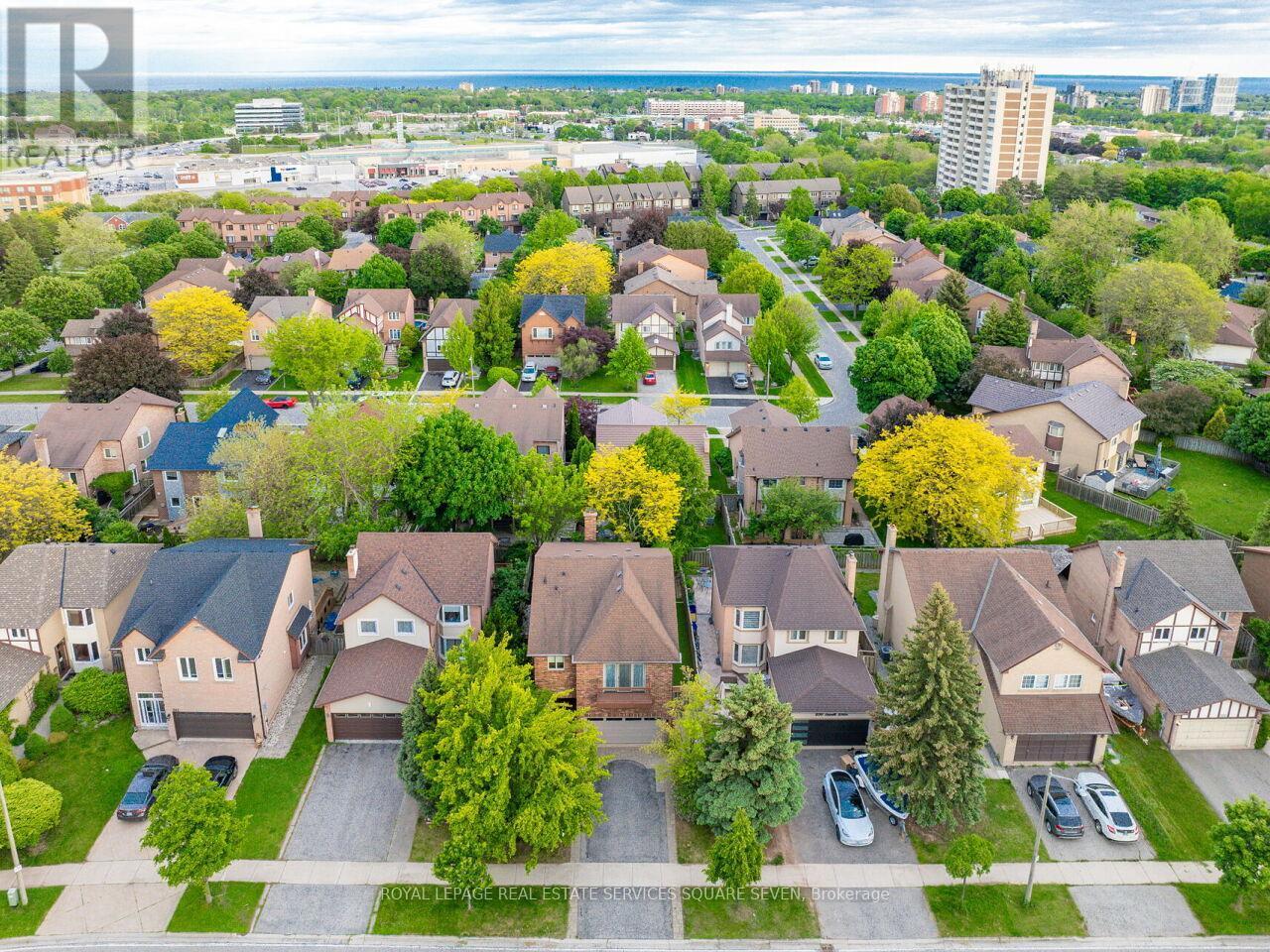 












234 SEWELL DRIVE

,
Oakville,




Ontario
L6H1E4


