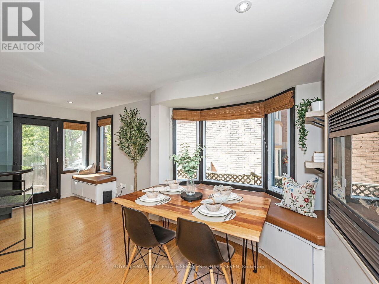 












234 SEWELL DRIVE

,
Oakville,




Ontario
L6H1E4

