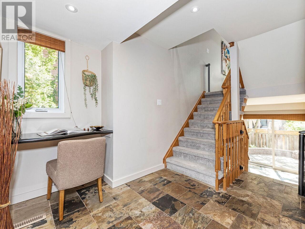 












234 SEWELL DRIVE

,
Oakville,




Ontario
L6H1E4

