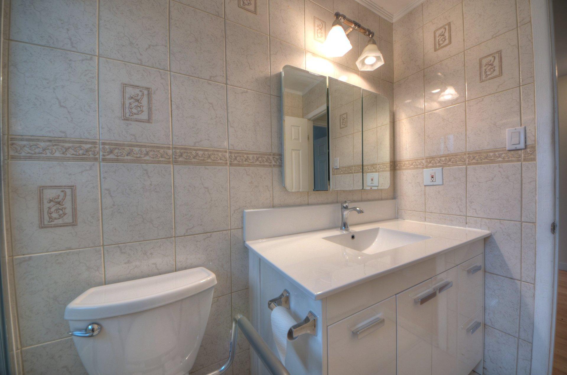 









1845


Rue Tillemont

,
Brossard,




QC
J4W2H9

