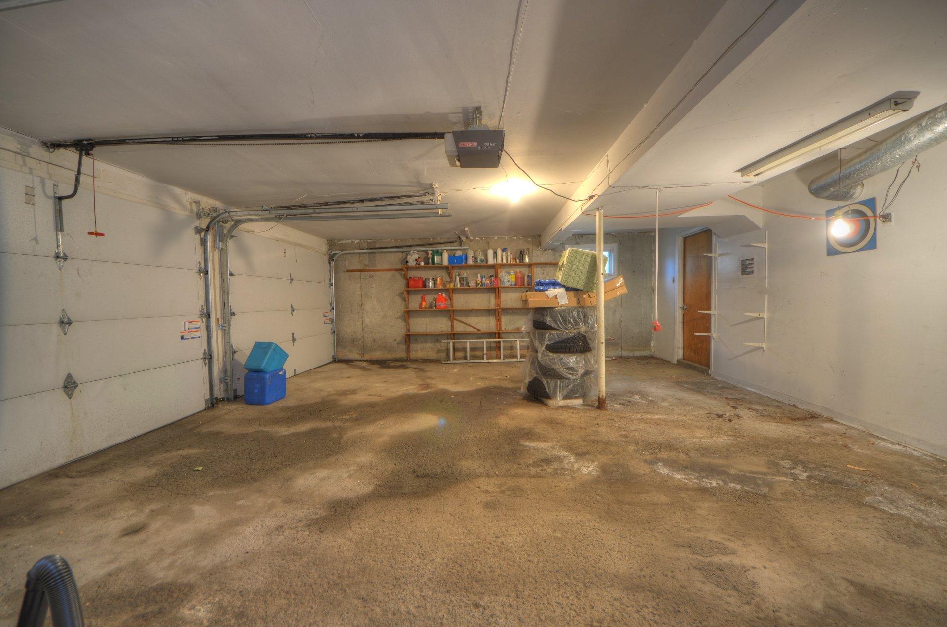 









1845


Rue Tillemont

,
Brossard,




QC
J4W2H9


