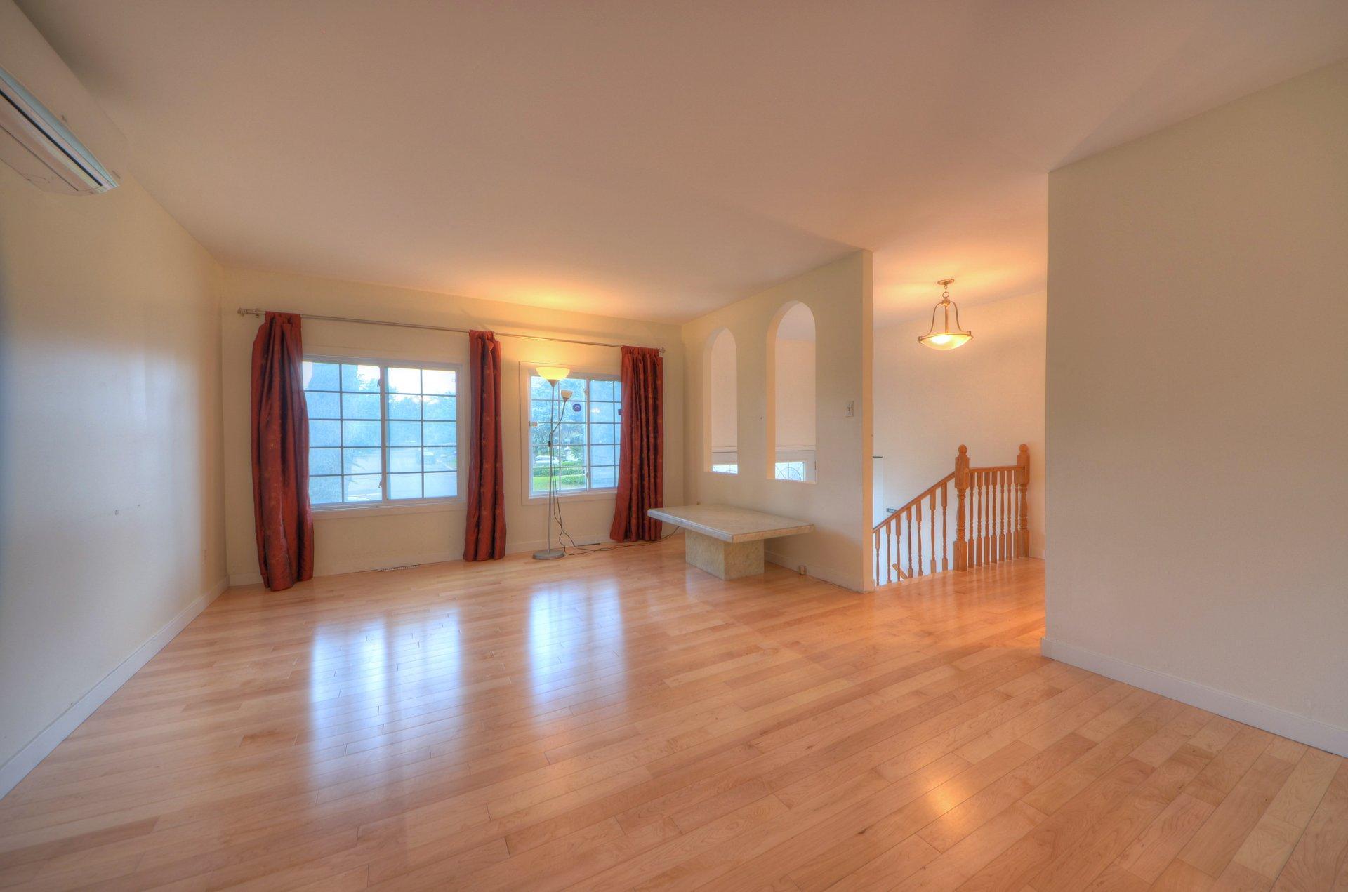 









1845


Rue Tillemont

,
Brossard,




QC
J4W2H9

