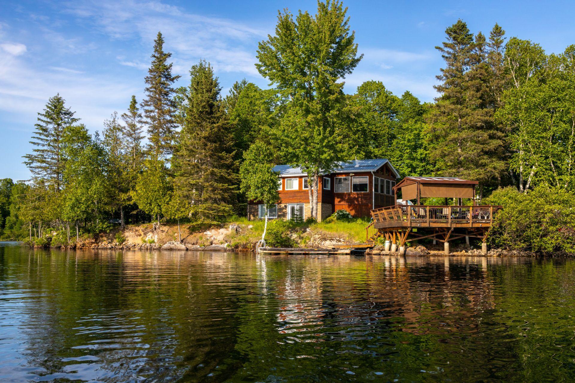 









12


Ch. Jos-Cousineau

,
Blue Sea,




QC
J0X1C0

