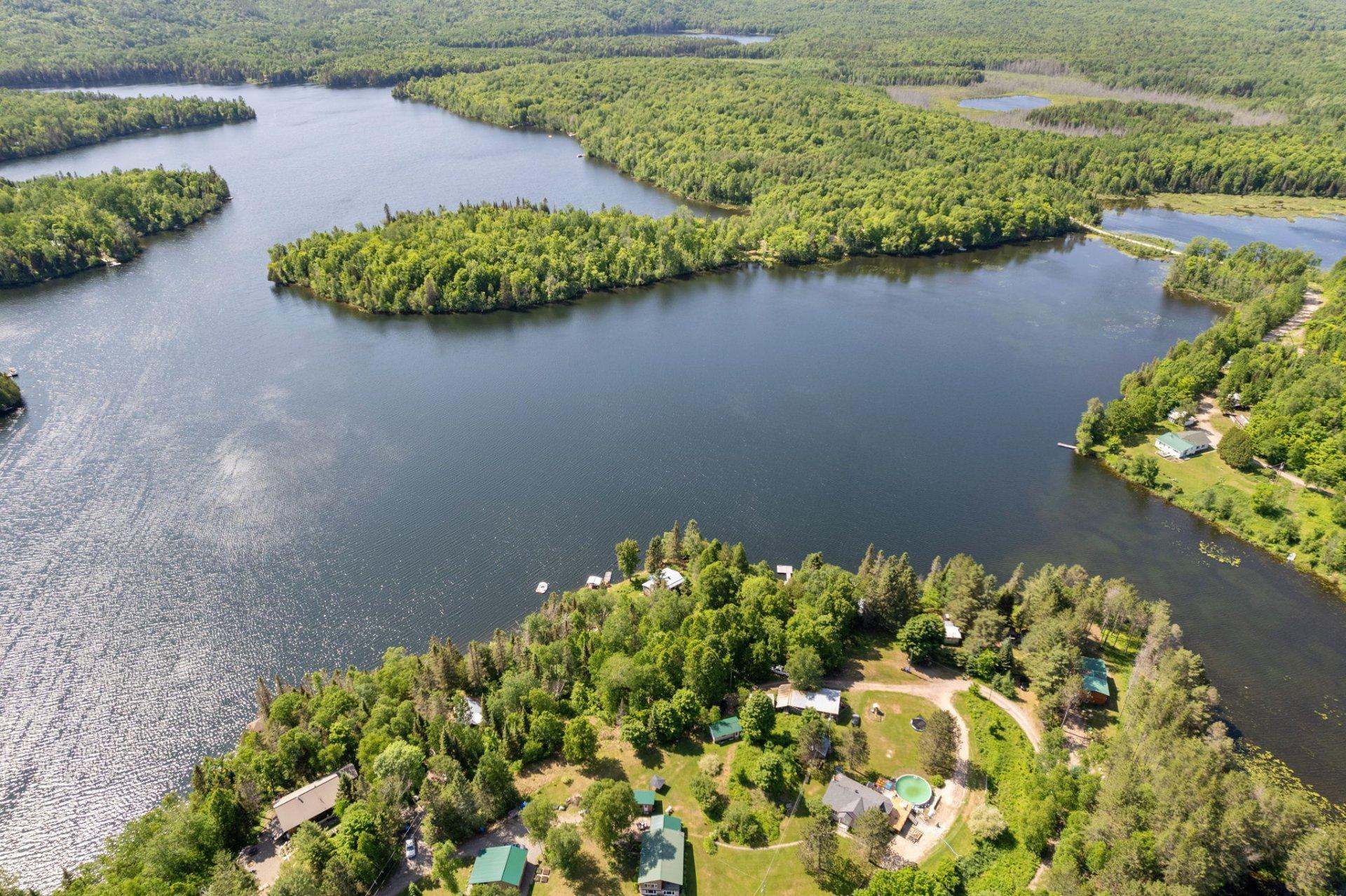 









12


Ch. Jos-Cousineau

,
Blue Sea,




QC
J0X1C0

