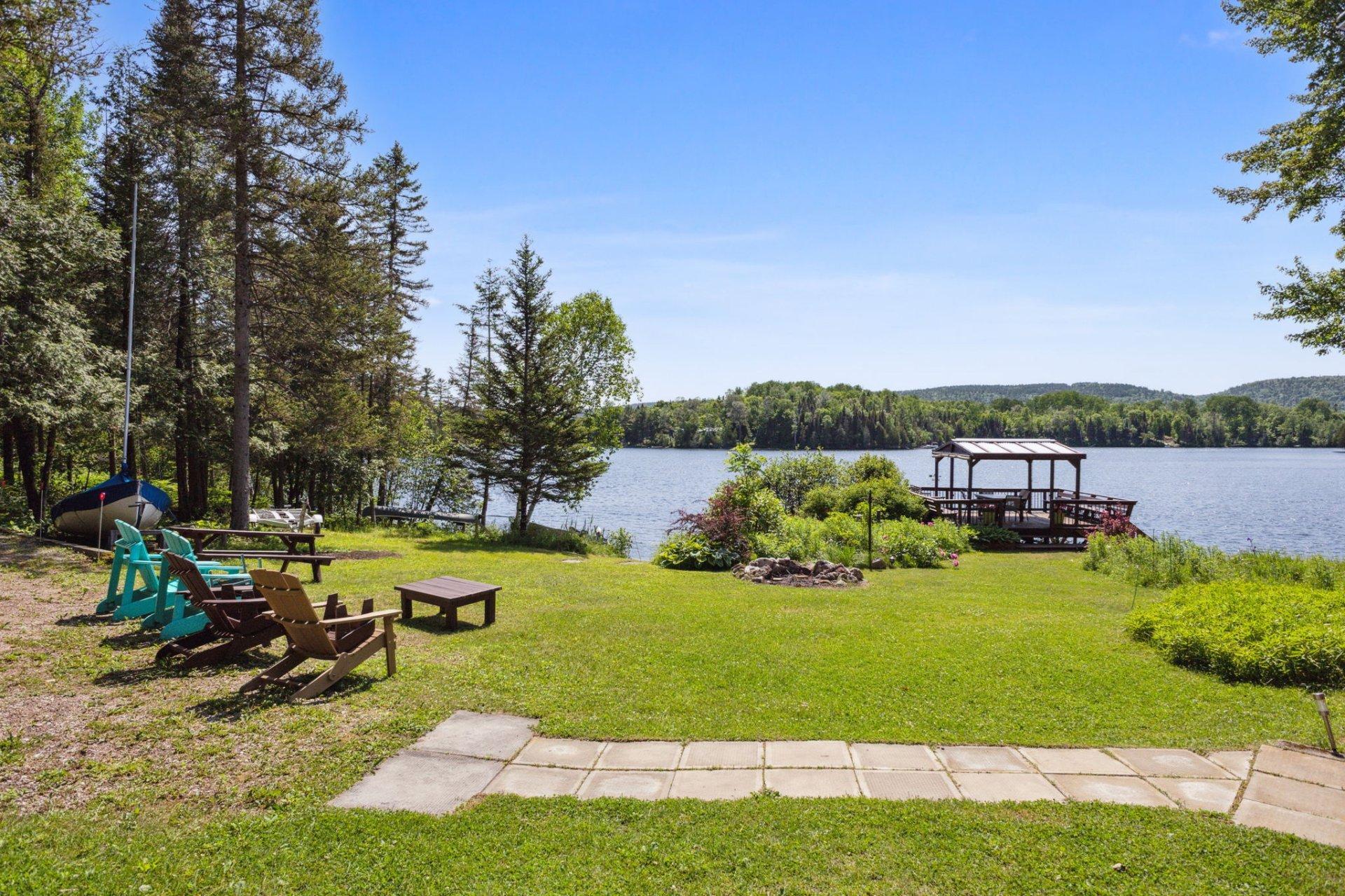 









12


Ch. Jos-Cousineau

,
Blue Sea,




QC
J0X1C0


