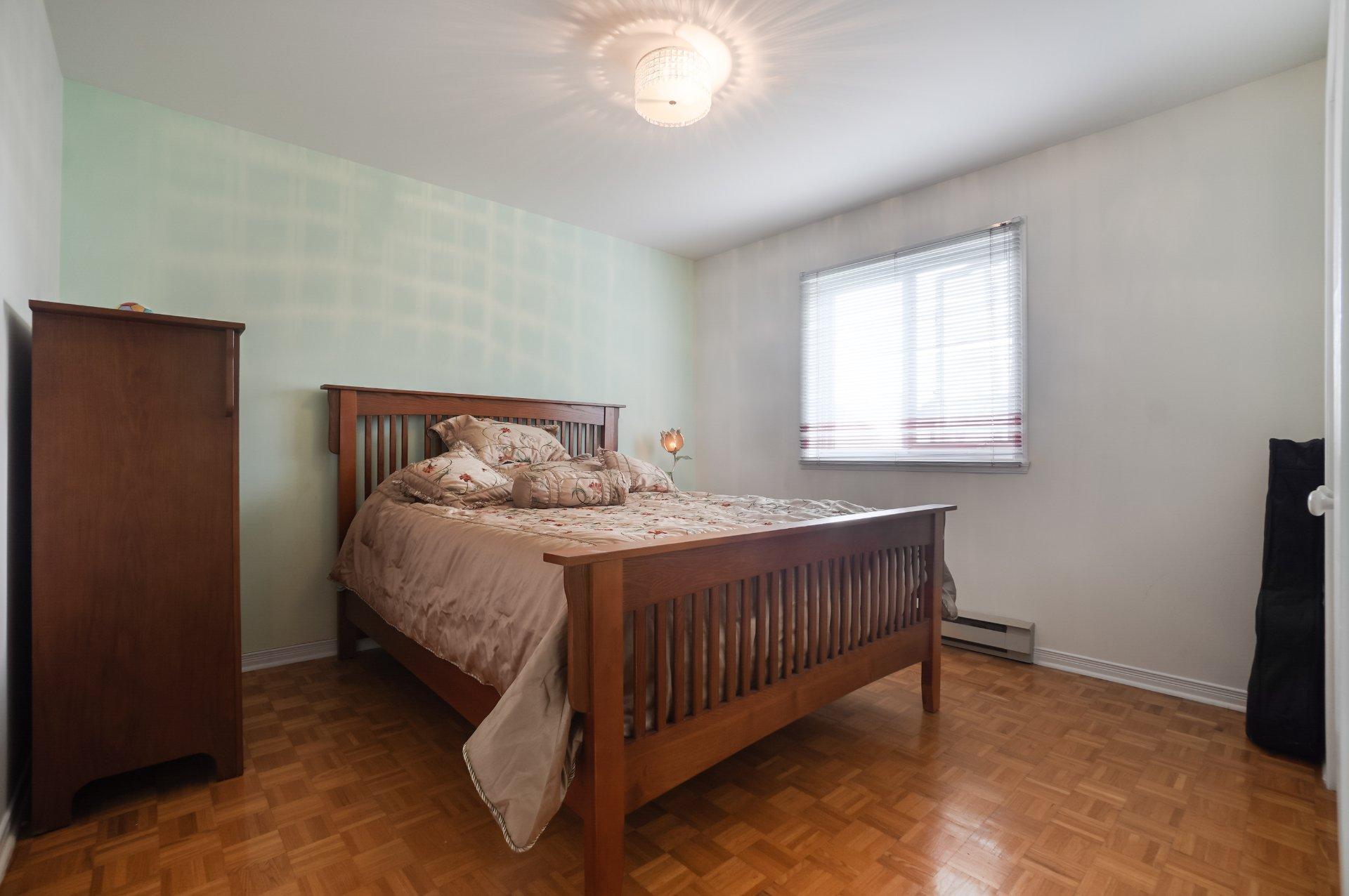 









8630


Boul. Rivard

,
Brossard,




QC
J4X1W6

