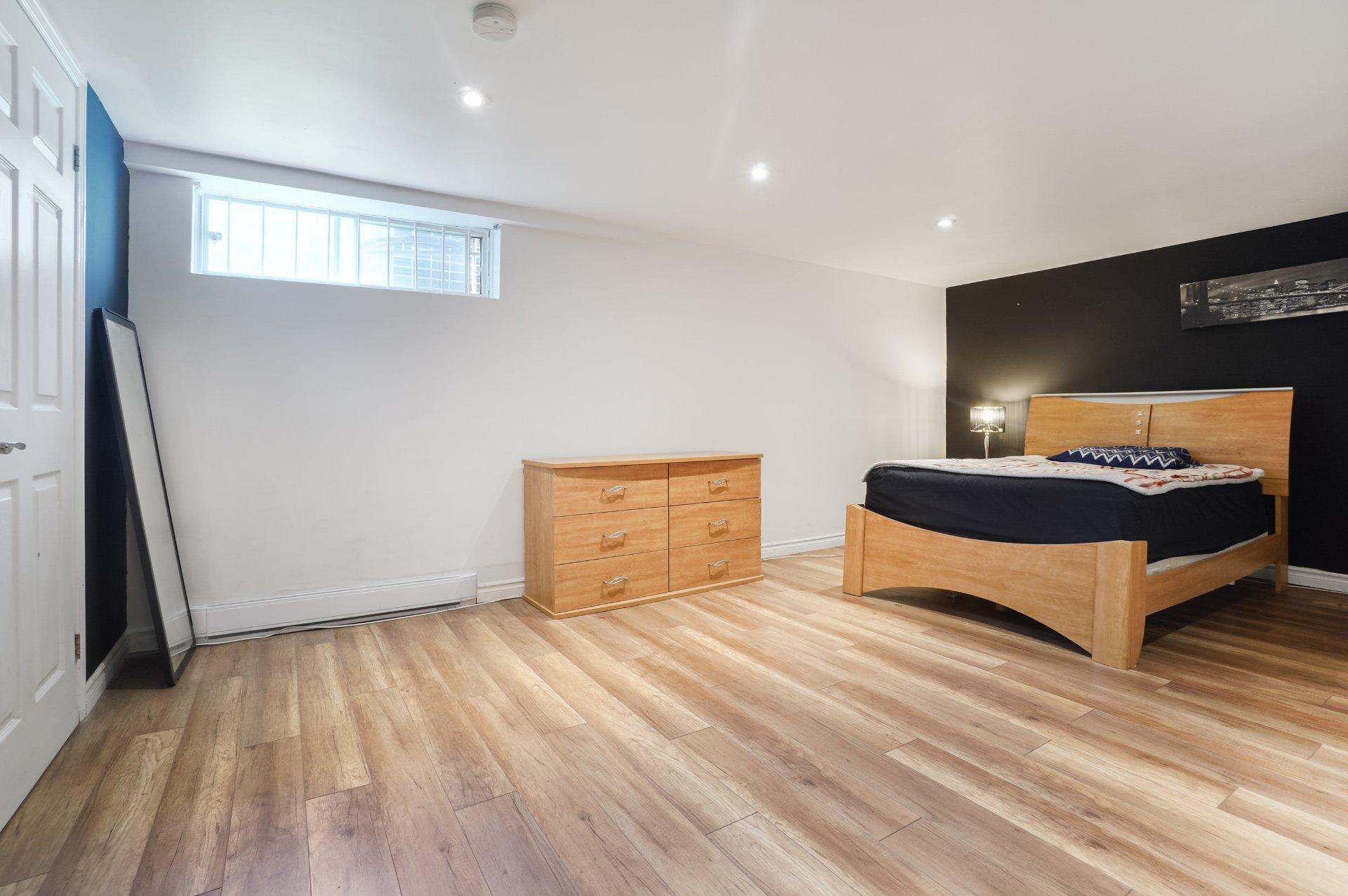









8630


Boul. Rivard

,
Brossard,




QC
J4X1W6


