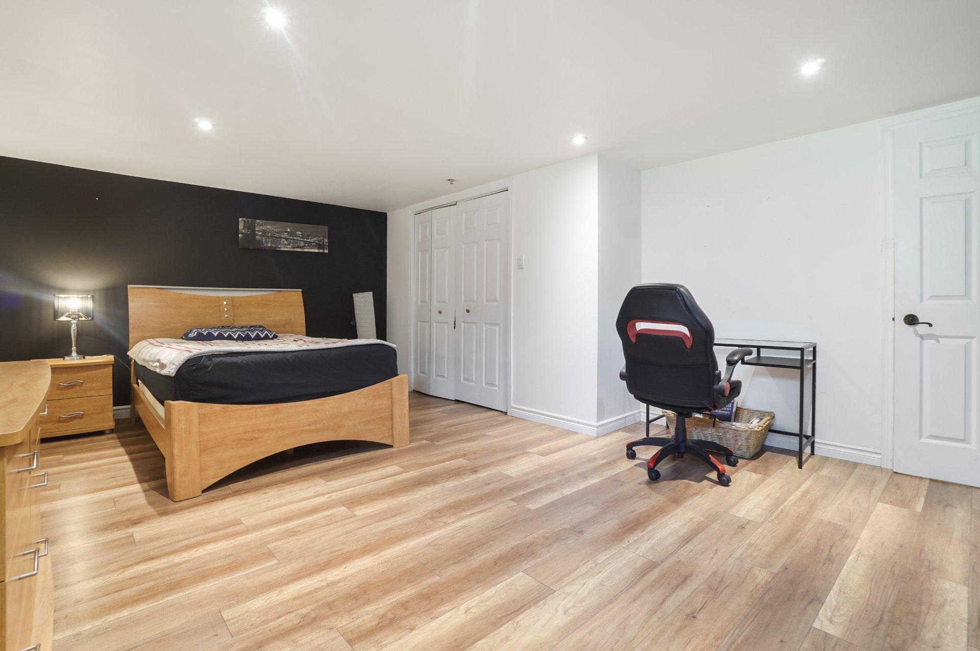 









8630


Boul. Rivard

,
Brossard,




QC
J4X1W6

