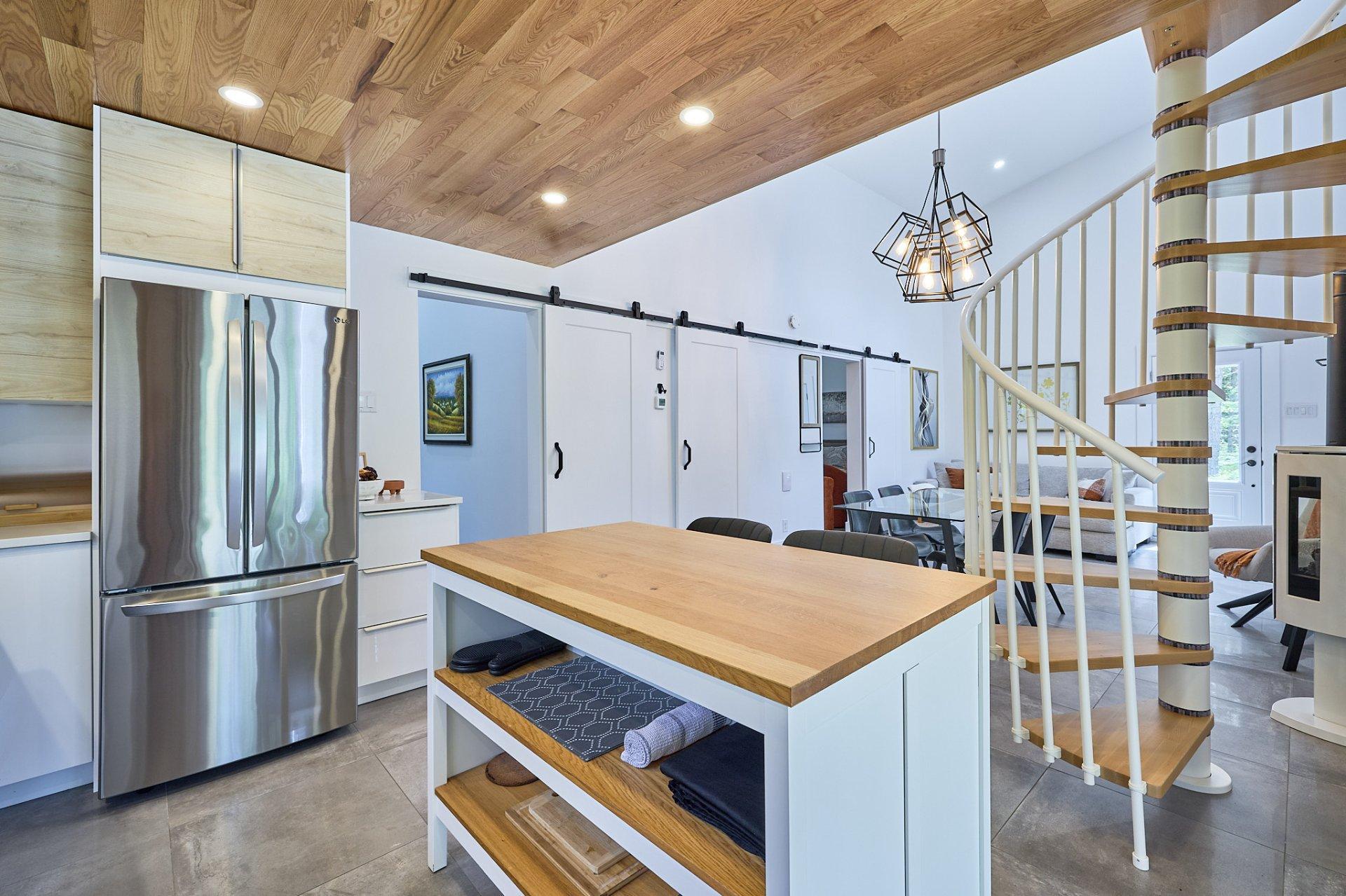 









271


Ch. des Bleuets

,
Saint-Alexis-des-Monts,




QC
J0K1V0

