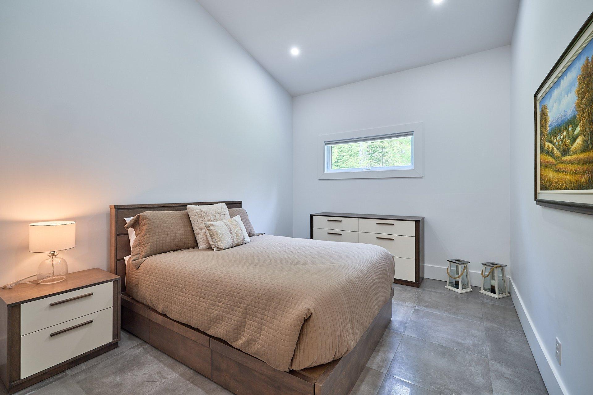 









271


Ch. des Bleuets

,
Saint-Alexis-des-Monts,




QC
J0K1V0

