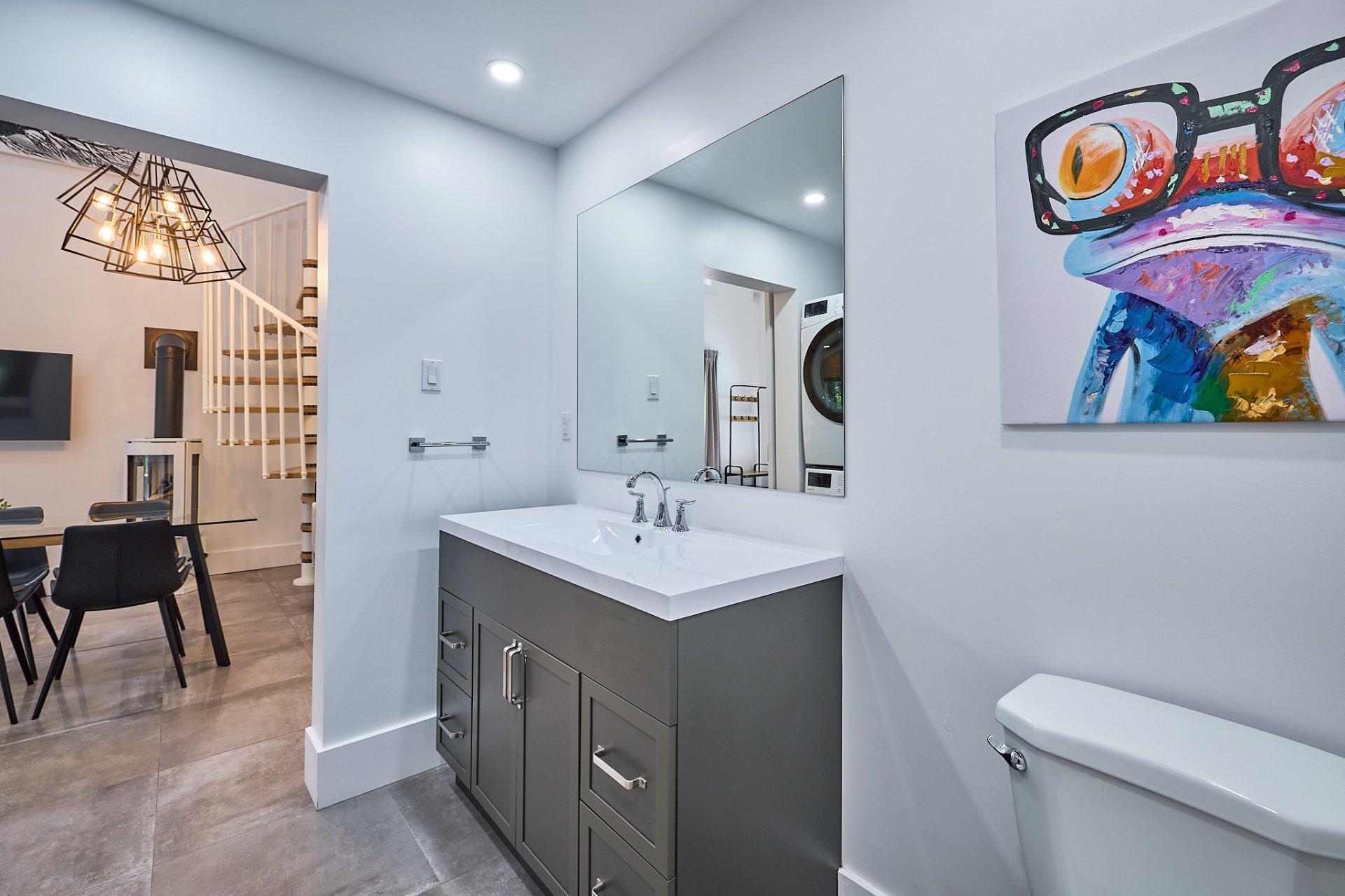 









271


Ch. des Bleuets

,
Saint-Alexis-des-Monts,




QC
J0K1V0

