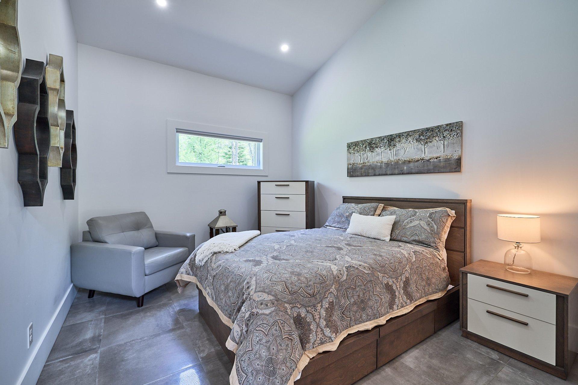 









271


Ch. des Bleuets

,
Saint-Alexis-des-Monts,




QC
J0K1V0

