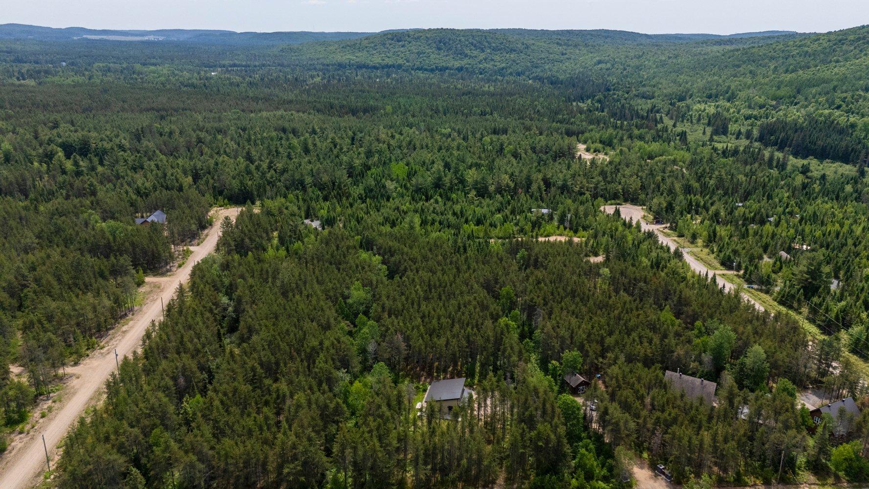 









271


Ch. des Bleuets

,
Saint-Alexis-des-Monts,




QC
J0K1V0

