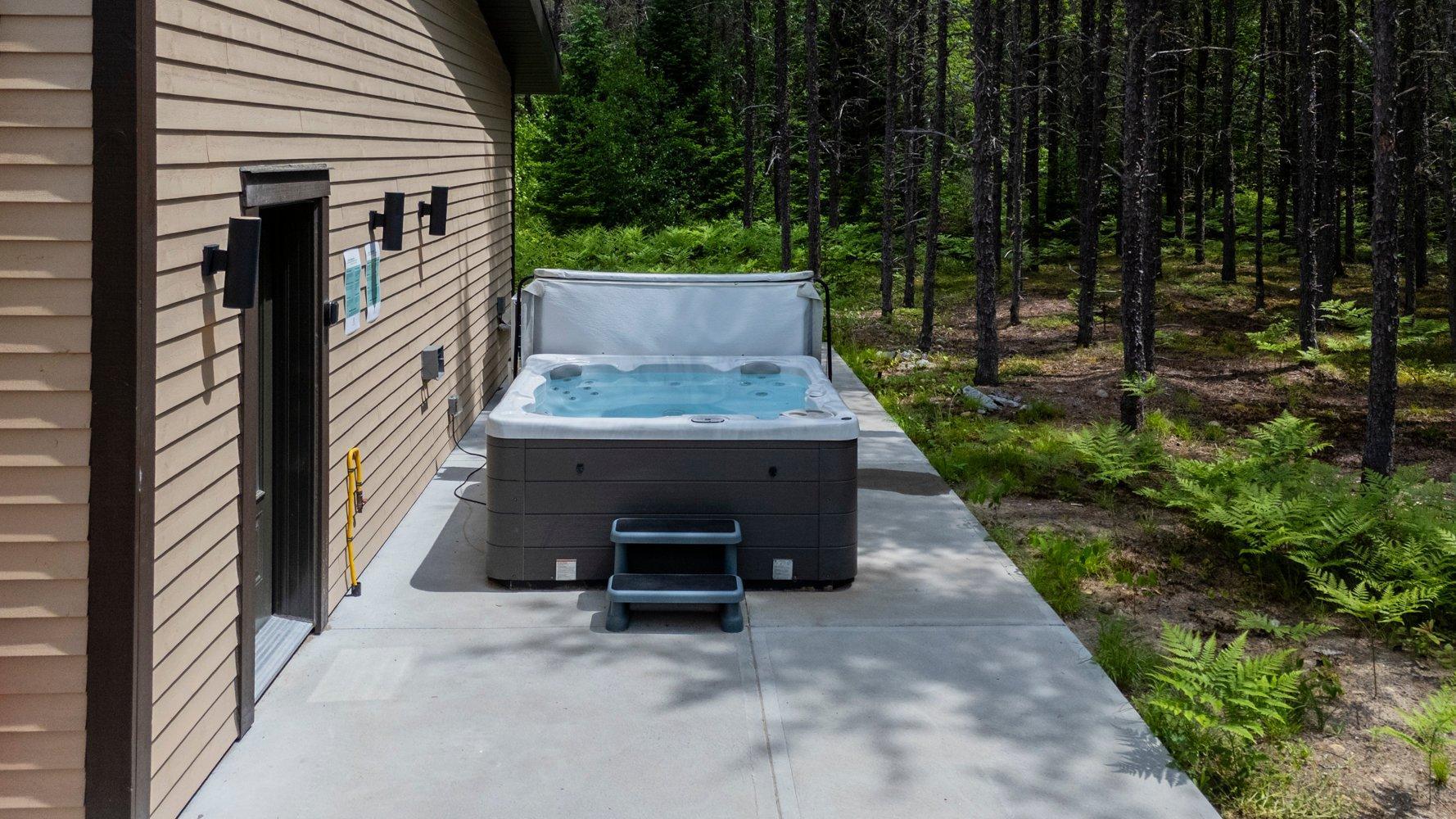 









271


Ch. des Bleuets

,
Saint-Alexis-des-Monts,




QC
J0K1V0

