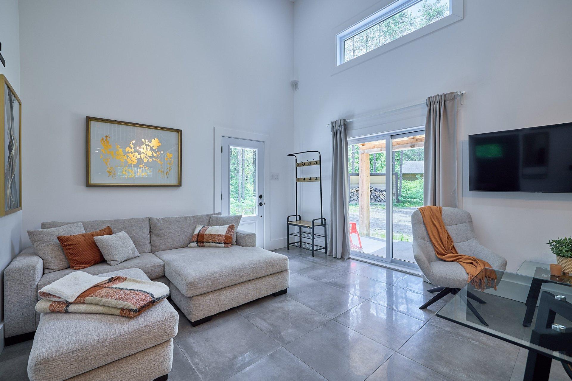 









271


Ch. des Bleuets

,
Saint-Alexis-des-Monts,




QC
J0K1V0

