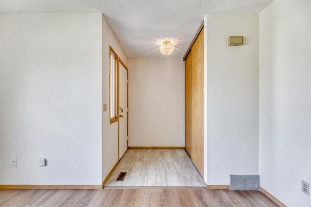 









34


Aldgate

RD,
Winnipeg,




MB
R2N 2X6

