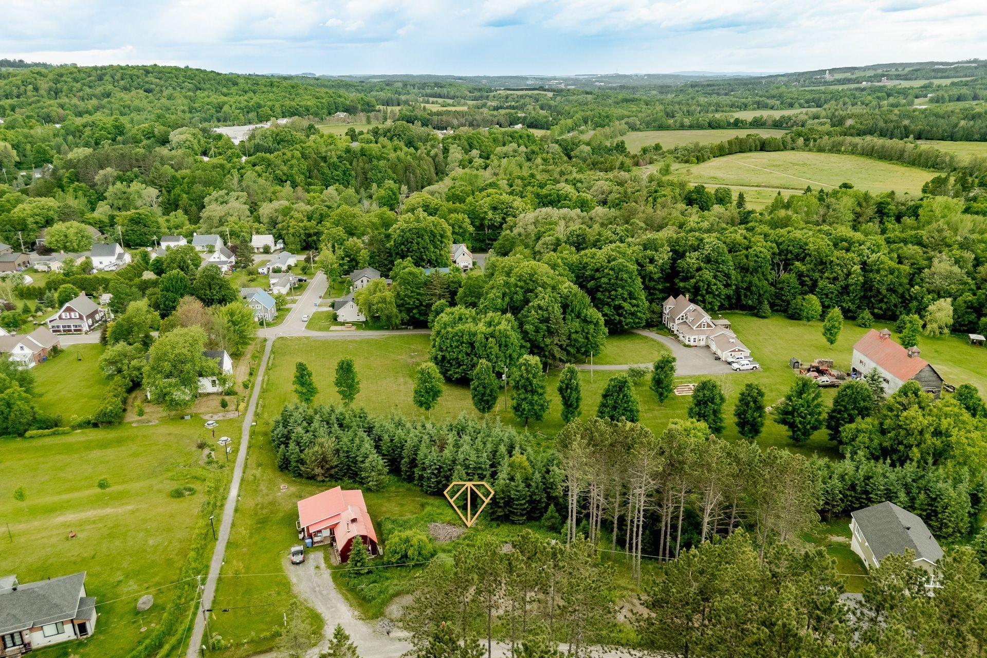 









55


Rue des Pommiers

,
Dixville,







QC
J0B1P0

