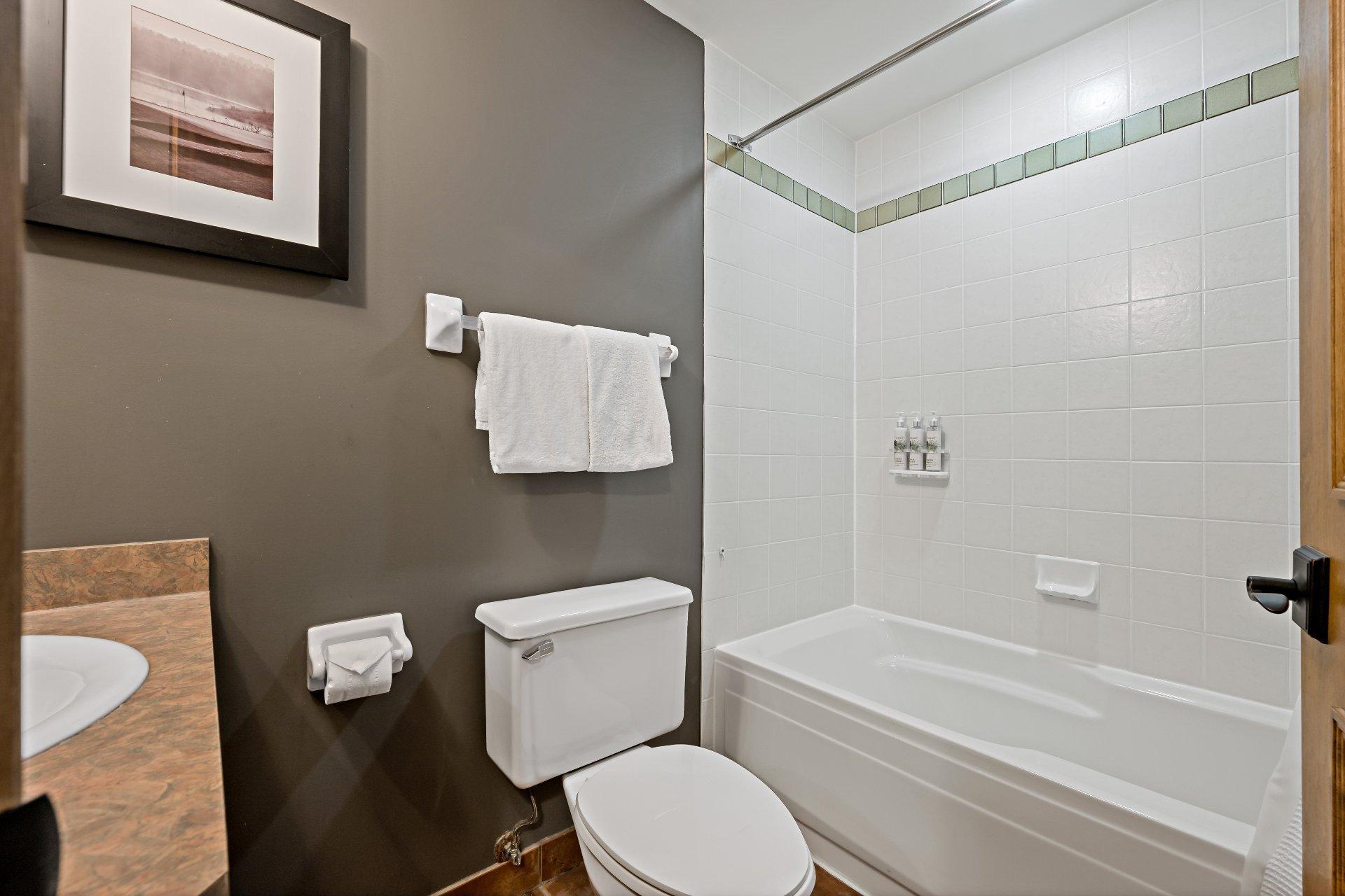 









2396


Rue Labelle

, 26,
Mont-Tremblant,




QC
J8E1T8

