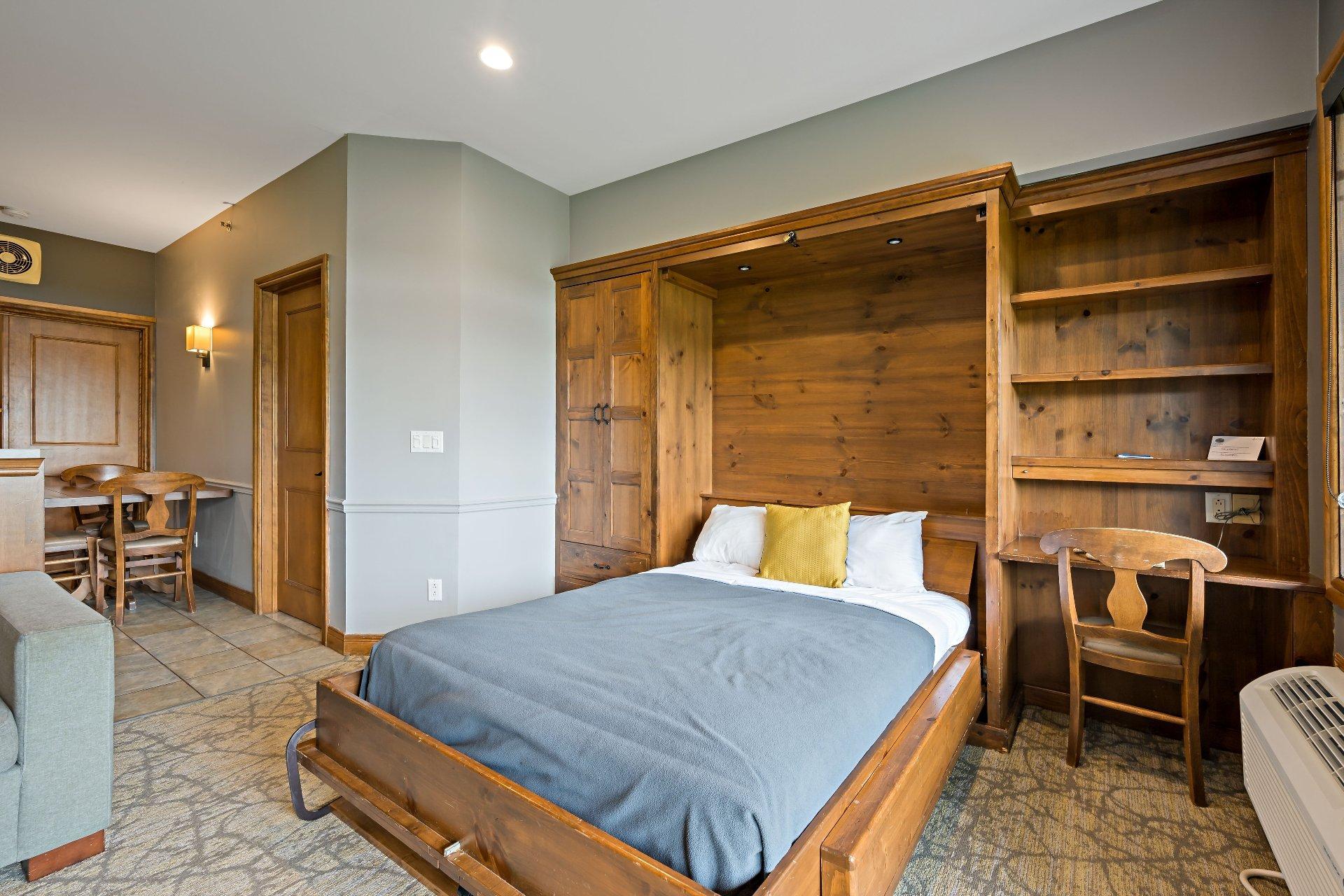 









2396


Rue Labelle

, 26,
Mont-Tremblant,




QC
J8E1T8

