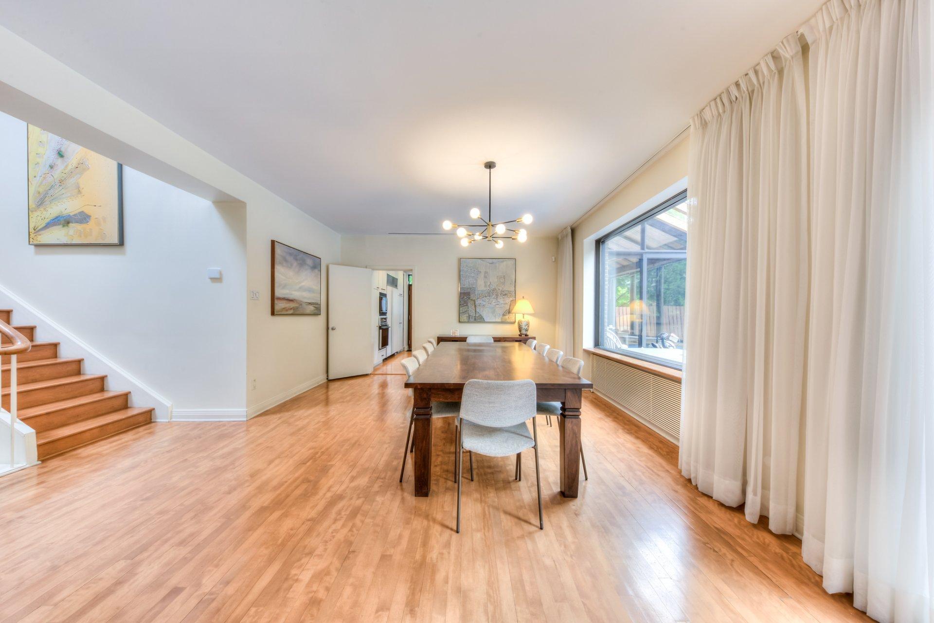 









2


Av. Shorncliffe

,
Westmount,




QC
H3Y1A7

