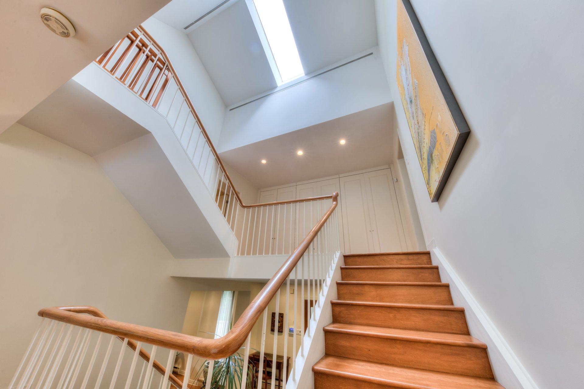 









2


Av. Shorncliffe

,
Westmount,




QC
H3Y1A7


