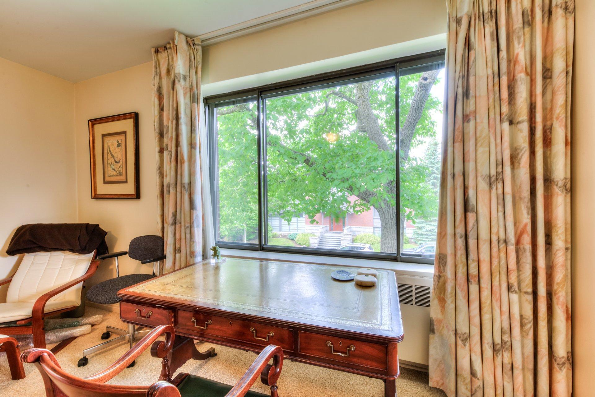 









2


Av. Shorncliffe

,
Westmount,




QC
H3Y1A7

