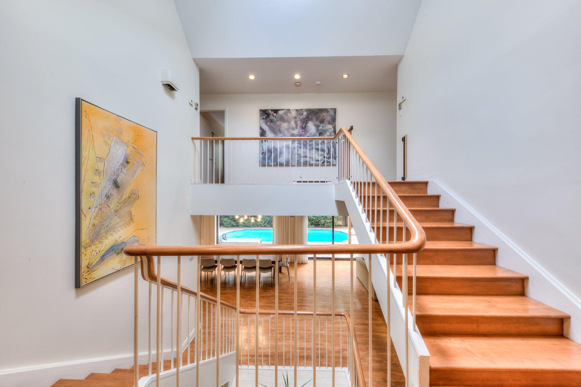 









2


Av. Shorncliffe

,
Westmount,




QC
H3Y1A7

