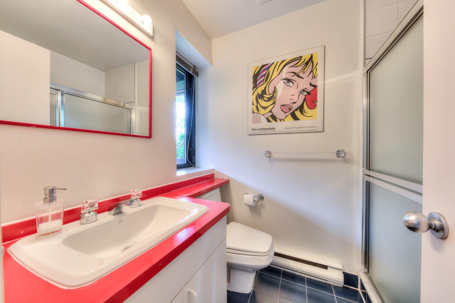 









2


Av. Shorncliffe

,
Westmount,




QC
H3Y1A7

