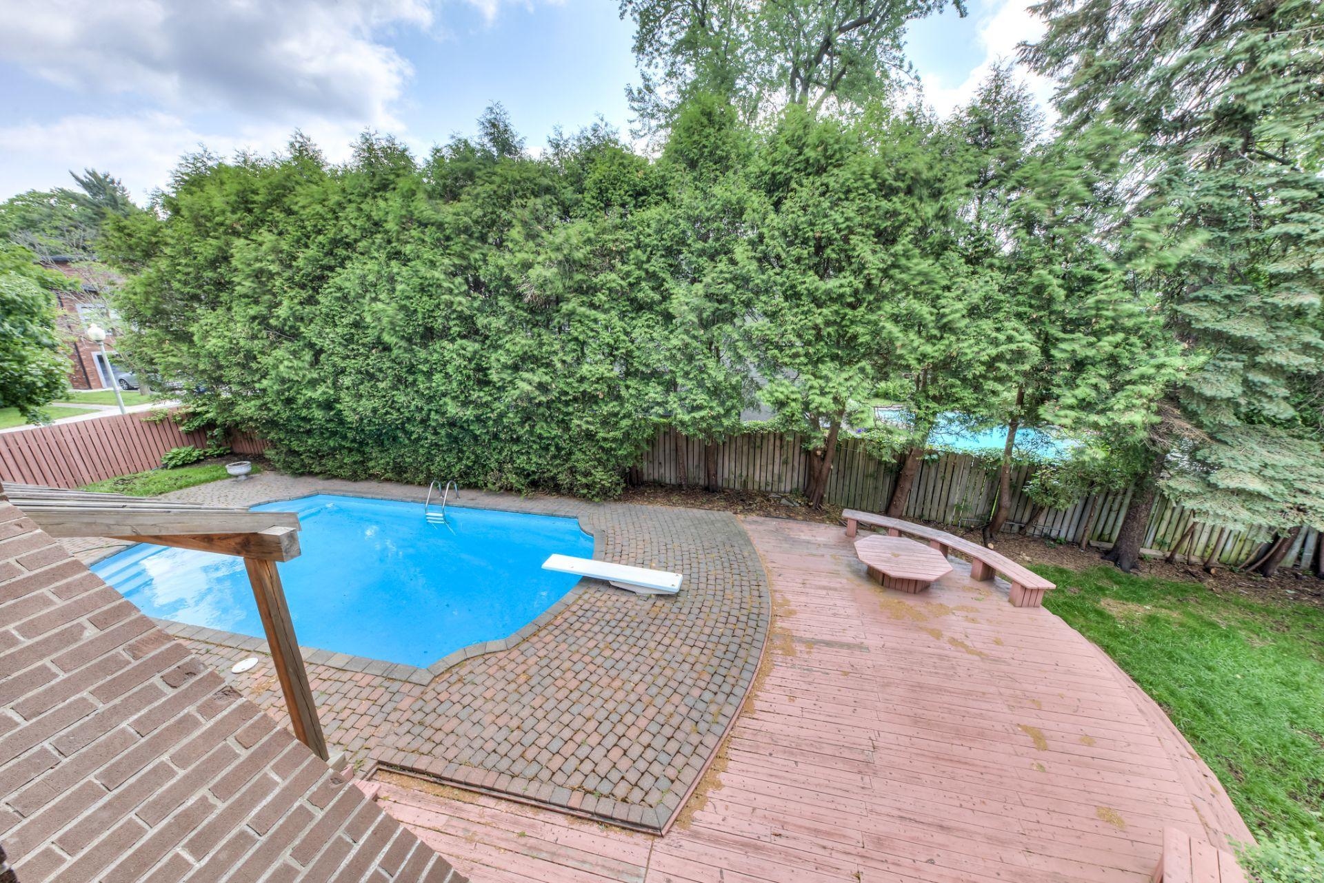 









2


Av. Shorncliffe

,
Westmount,




QC
H3Y1A7

