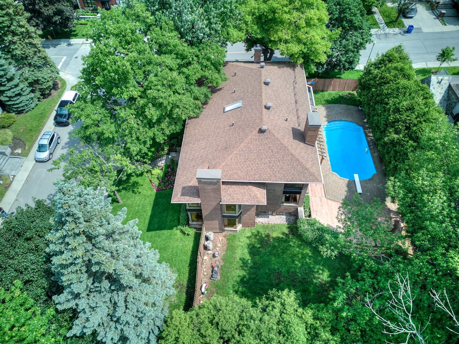 









2


Av. Shorncliffe

,
Westmount,




QC
H3Y1A7

