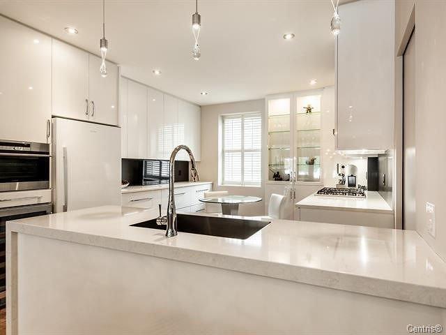 









2112

 - 2124


Rue Plessis

,
Montréal (Ville-Marie),




QC
H2L2Y3

