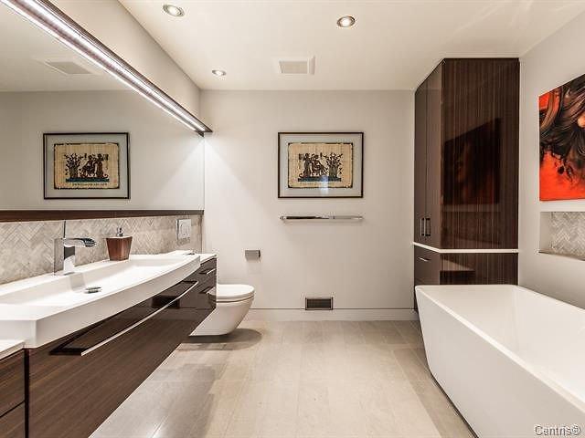 









2112

 - 2124


Rue Plessis

,
Montréal (Ville-Marie),




QC
H2L2Y3


