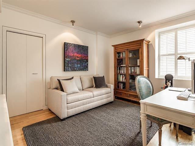 









2112

 - 2124


Rue Plessis

,
Montréal (Ville-Marie),




QC
H2L2Y3

