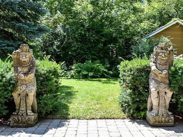 









2112

 - 2124


Rue Plessis

,
Montréal (Ville-Marie),




QC
H2L2Y3

