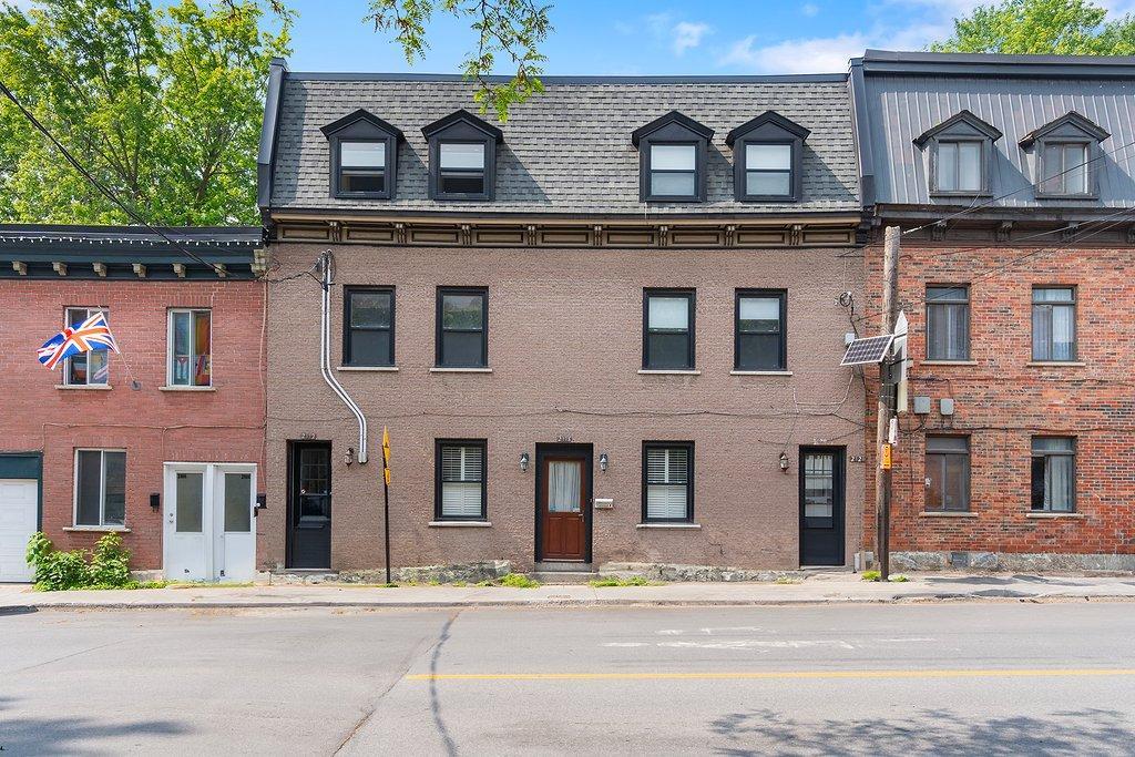 









2112

 - 2124


Rue Plessis

,
Montréal (Ville-Marie),




QC
H2L2Y3

