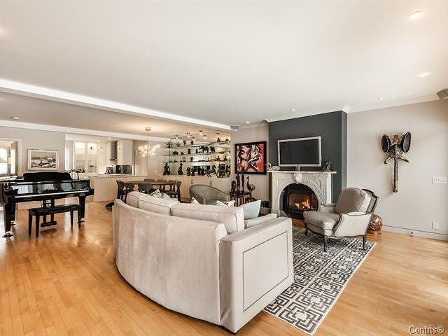









2112

 - 2124


Rue Plessis

,
Montréal (Ville-Marie),




QC
H2L2Y3

