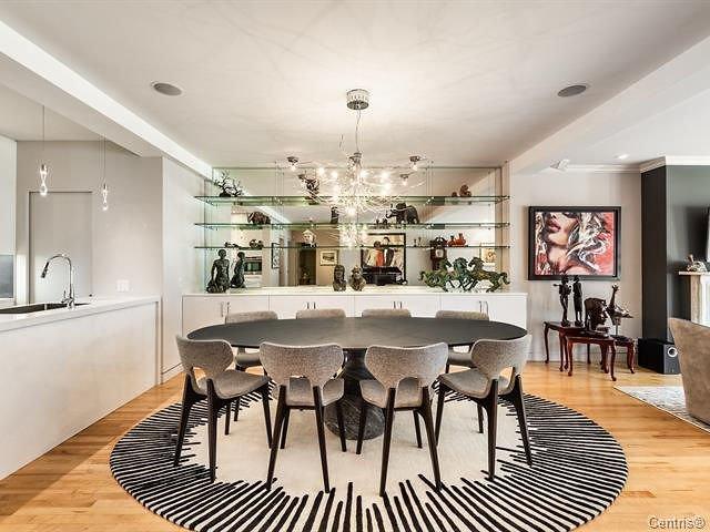 









2112

 - 2124


Rue Plessis

,
Montréal (Ville-Marie),




QC
H2L2Y3

