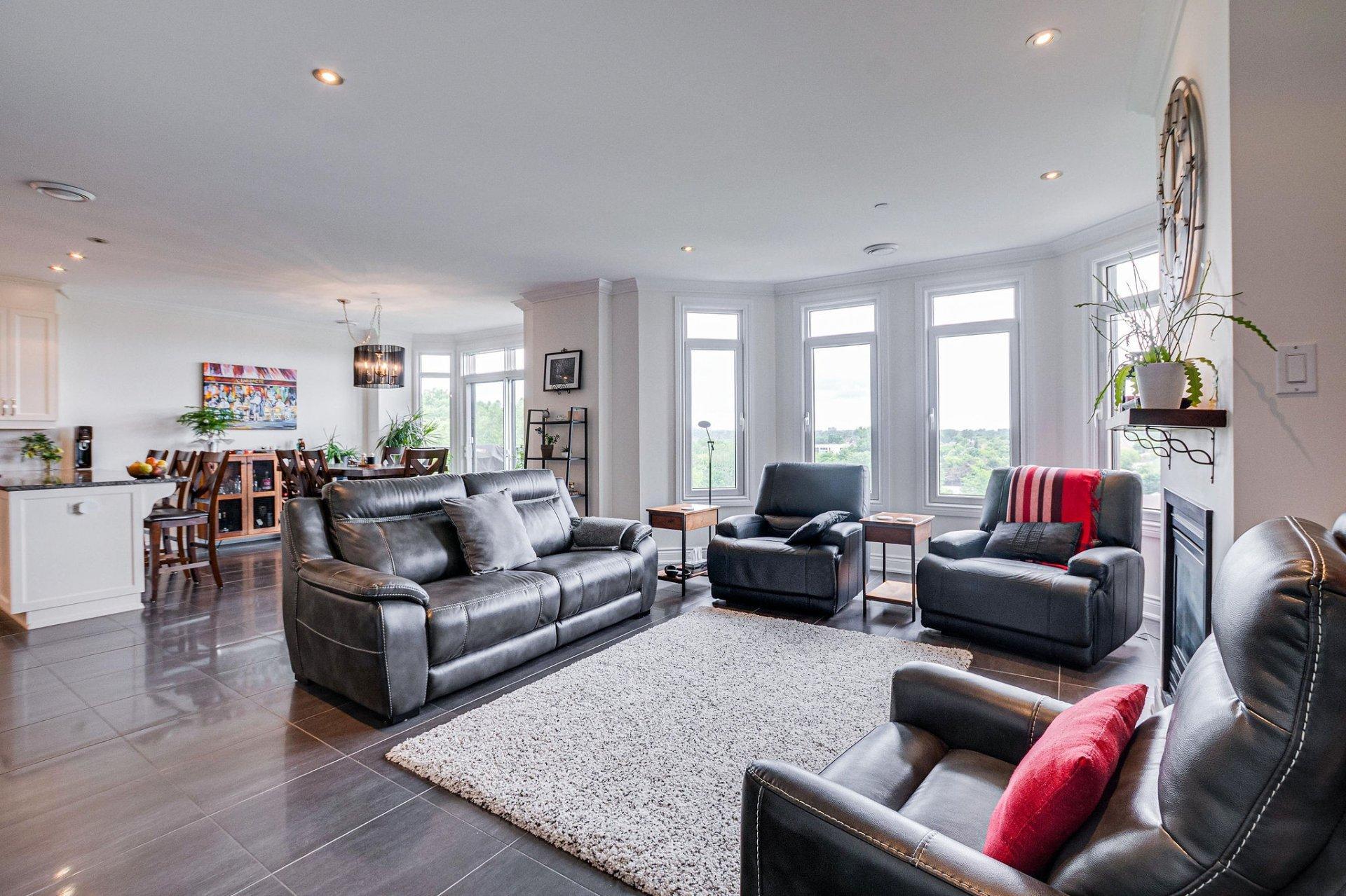 









224


Boul. Alexandre-Taché

, 605,
Gatineau (Hull),




QC
J9A0B8

