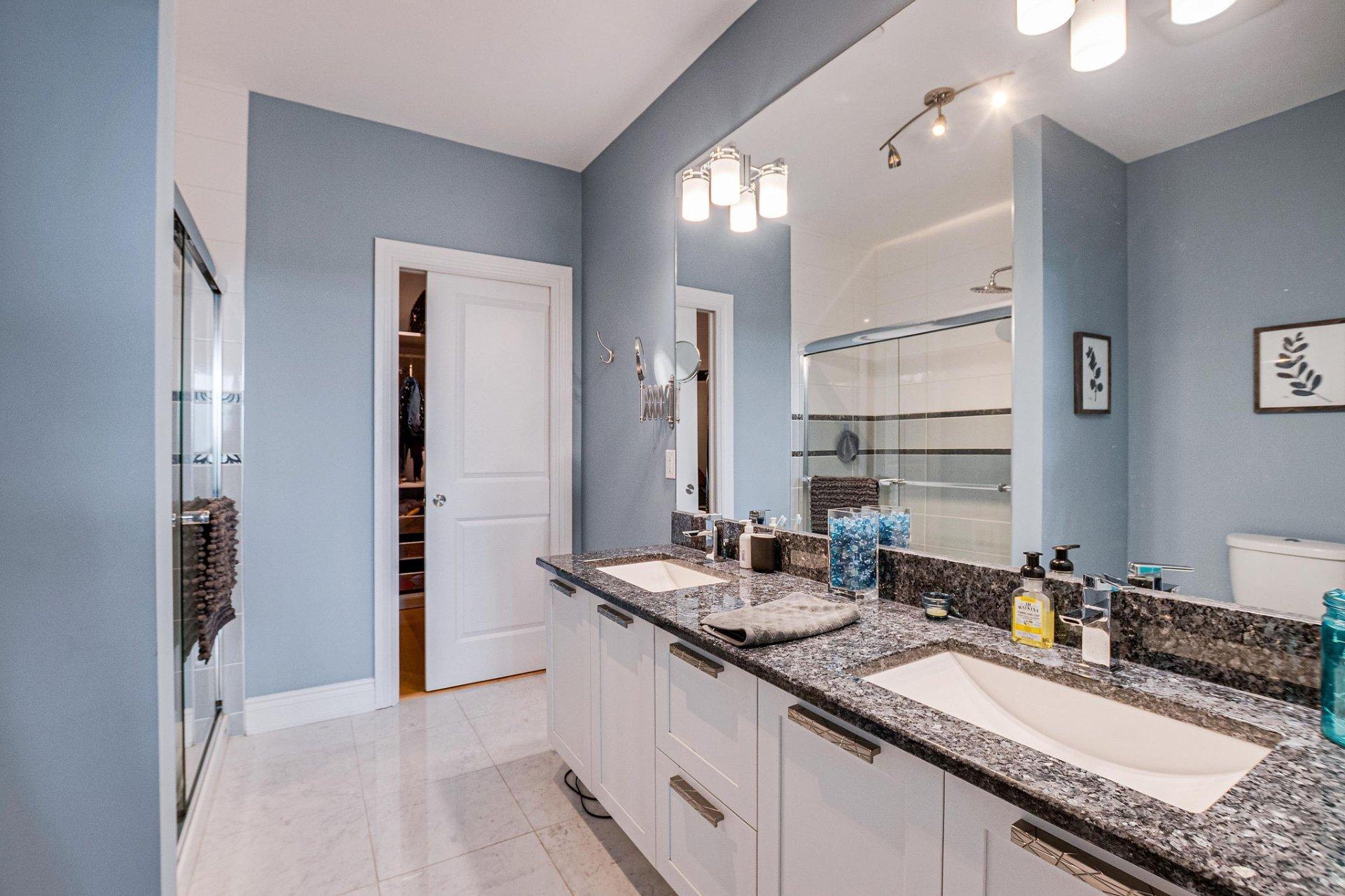 









224


Boul. Alexandre-Taché

, 605,
Gatineau (Hull),




QC
J9A0B8

