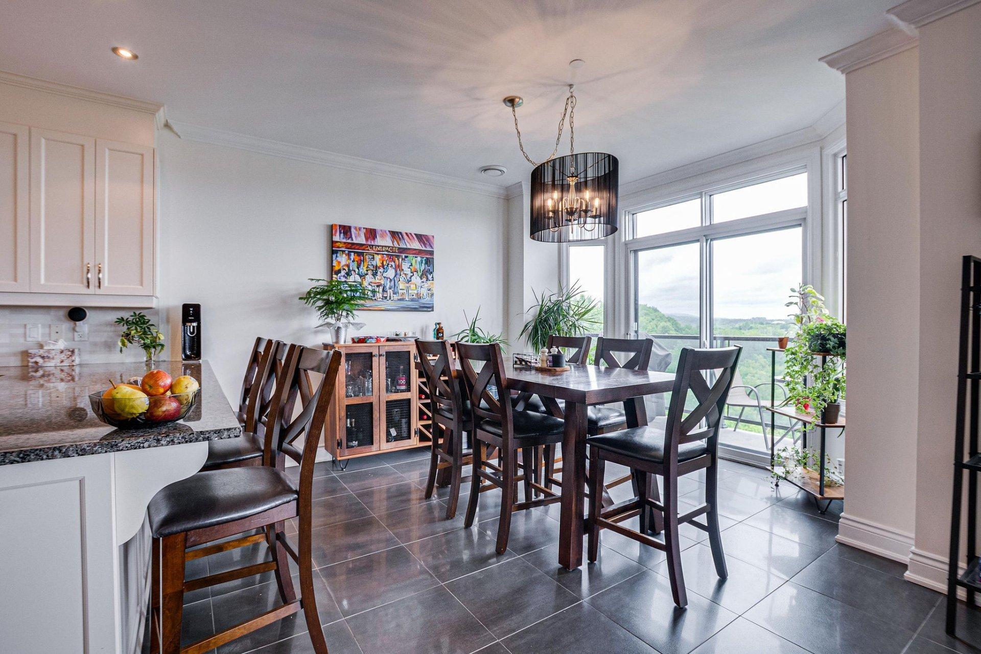 









224


Boul. Alexandre-Taché

, 605,
Gatineau (Hull),




QC
J9A0B8

