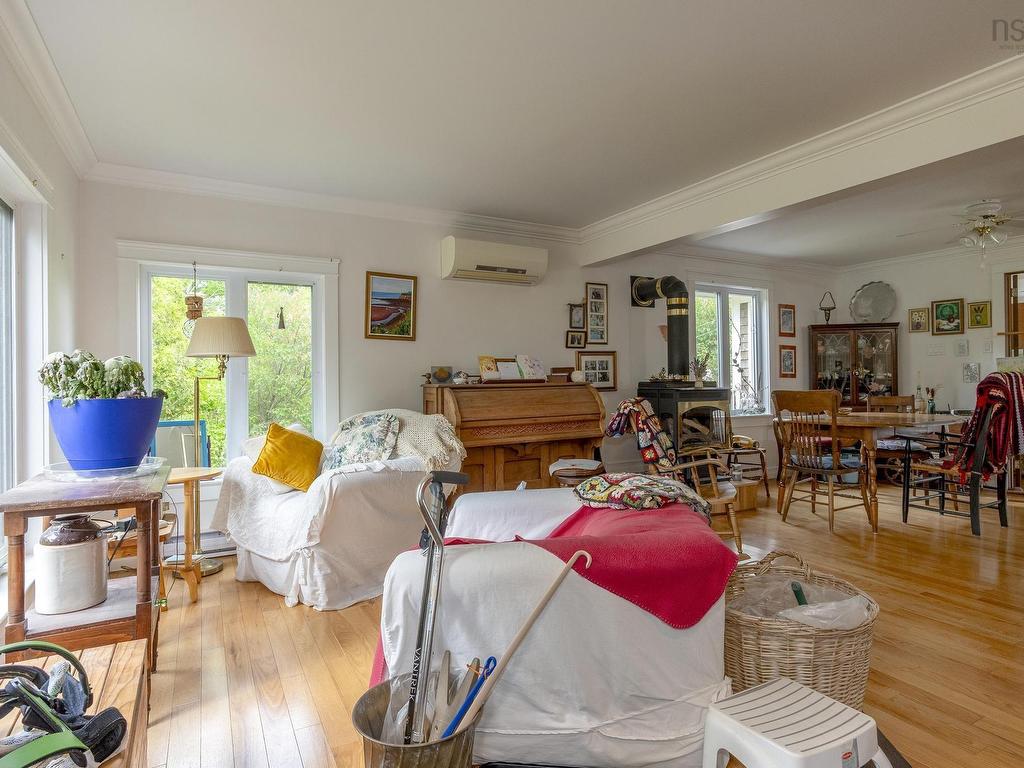 












1407 North Shore Rd

,
North Shore,




NS
B0K 1E0

