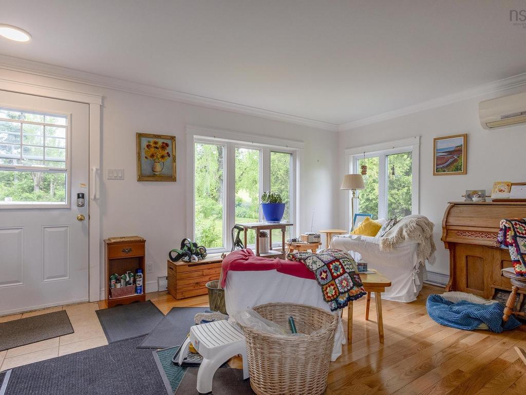 












1407 North Shore Rd

,
North Shore,




NS
B0K 1E0


