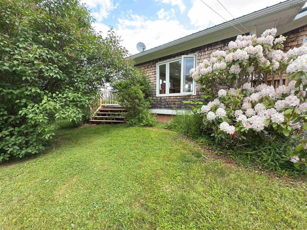 












1407 North Shore Rd

,
North Shore,




NS
B0K 1E0

