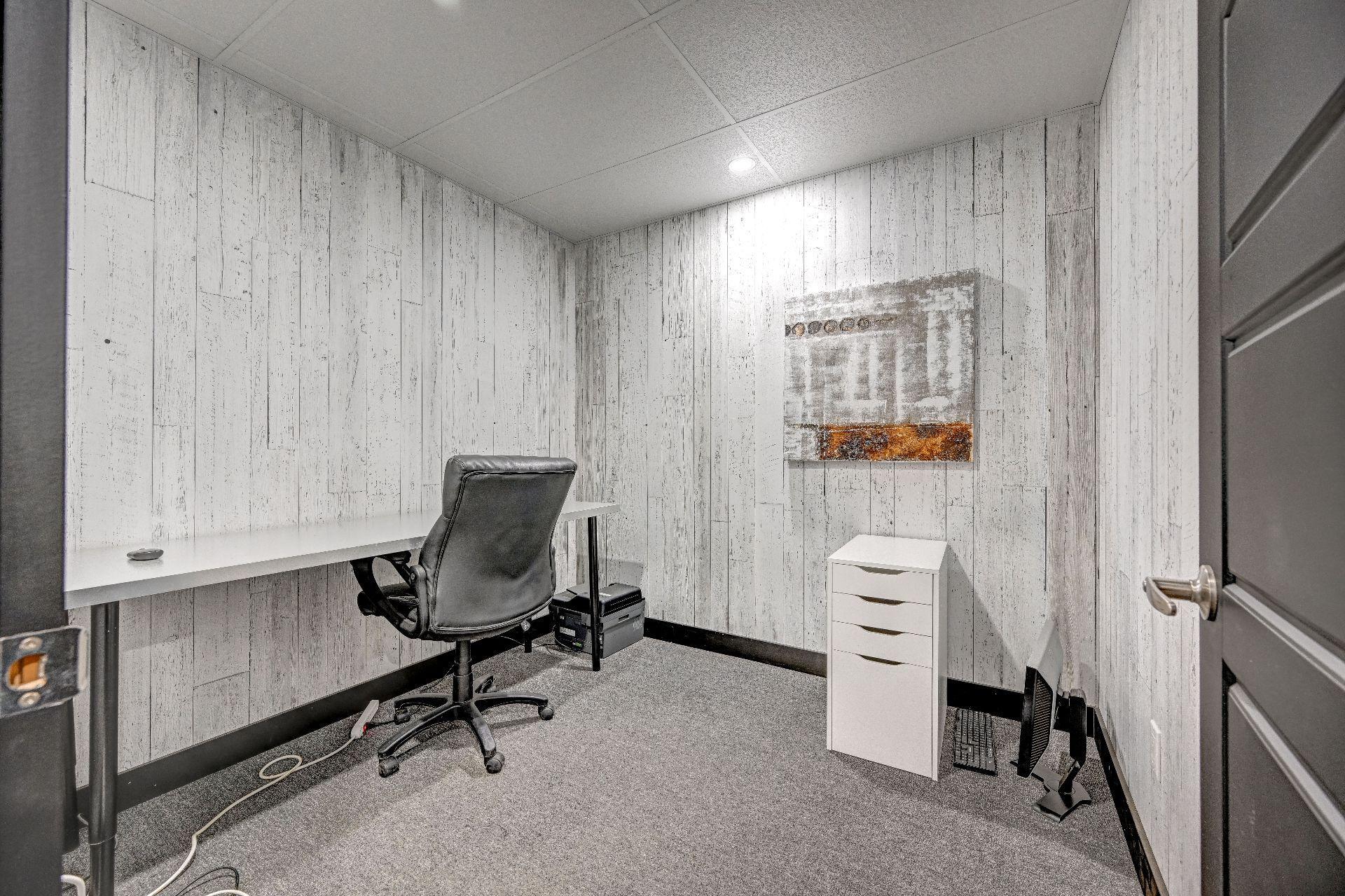 









2025


Boul. St-Antoine

,
Saint-Jérôme,




QC
J7Z7M1

